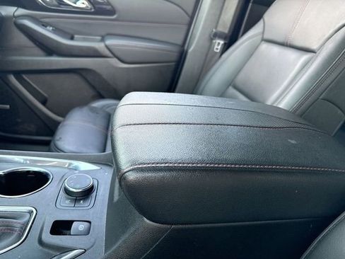 Used 2023 Chevrolet Traverse RS AWD/4WD image 21