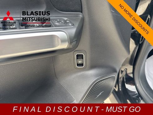 Used 2021 Mercedes-Benz GLB 250 4MATIC w/ AMG Line image 49