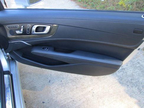 Used 2015 Mercedes-Benz SL 550 image 20