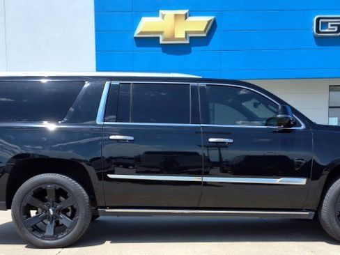 Used 2020 Cadillac Escalade ESV Platinum AWD/4WD image 1
