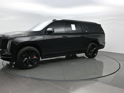 Used 2025 Cadillac Escalade ESV Sport w/ Touring Package AWD/4WD image 2