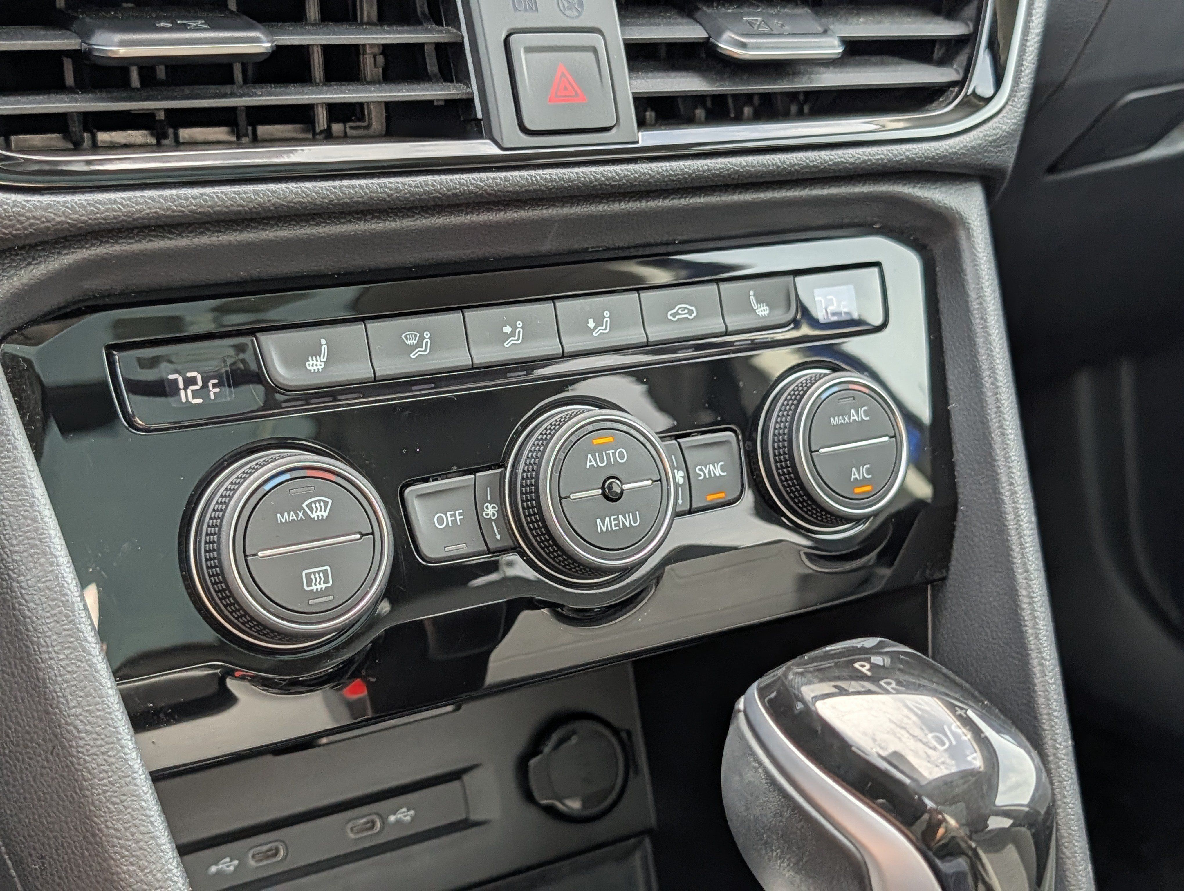 Certified 2024 Volkswagen Taos SE AWD/4WD image 30