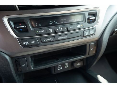 Used 2024 Honda Passport EX-L image 27