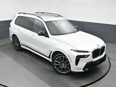 Used 2023 BMW X7 M60i w/ Executive Package image 35