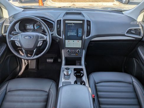 Certified 2024 Ford Edge SEL w/ Convenience Package image 18