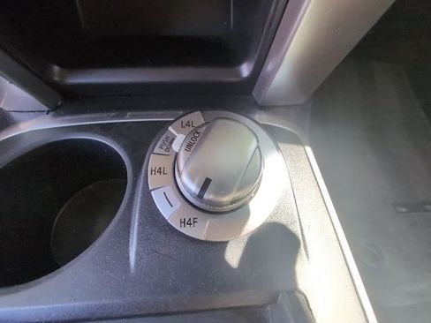 Used 2014 Toyota 4Runner Limited image 25