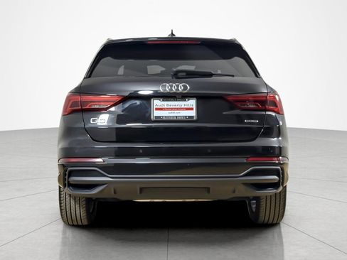 Used 2023 Audi Q3 2.0T Premium w/ Convenience Package AWD/4WD image 4