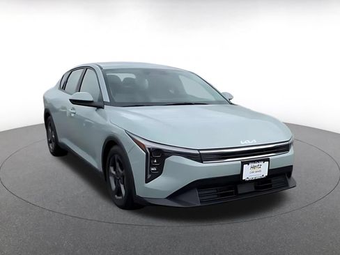 Used 2025 Kia K4 FWD image 3