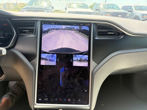 Used 2020 Tesla Model S Long Range AWD/4WD image 19