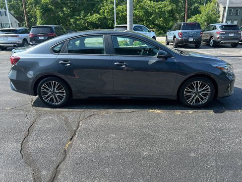 Used 2023 Kia Forte GT-Line w/ GT-Line Premium Package FWD image 5