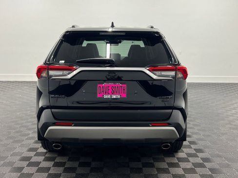 Used 2022 Toyota RAV4 Limited AWD/4WD image 9