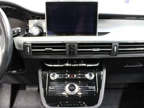 Used 2022 Lincoln Corsair Reserve w/ Equipment Group 201A AWD/4WD image 21