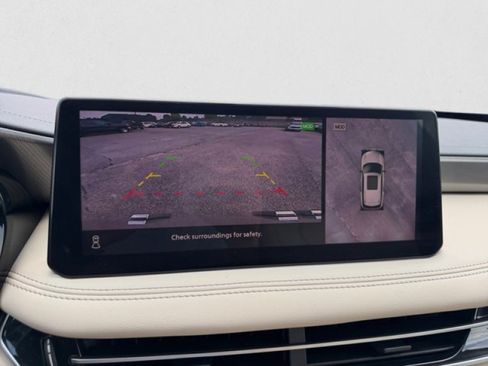 Certified 2025 INFINITI QX60 Luxe w/ Vision Package AWD/4WD image 17