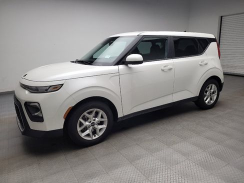 Used 2021 Kia Soul S FWD image 2