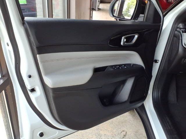 Used 2024 Jeep Compass Limited AWD/4WD image 12