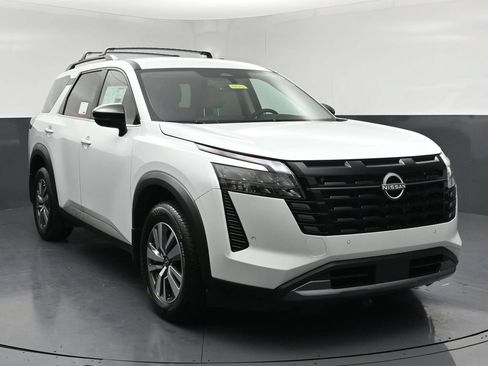 New 2026 Nissan Pathfinder SL AWD/4WD image 1