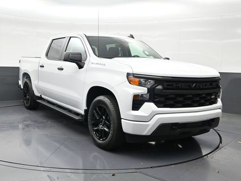 Used 2024 Chevrolet Silverado 1500 Custom image 8