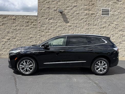 Used 2024 Buick Enclave Essence w/ Experience Buick Package AWD/4WD image 5