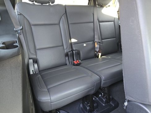 Used 2025 Chevrolet Tahoe LT image 29