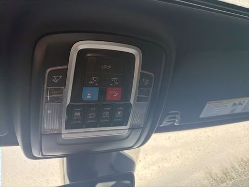 New 2026 RAM 1500 Laramie AWD/4WD image 19