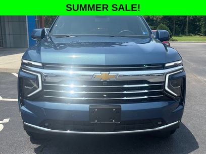 New 2026 Chevrolet Suburban LT w/ Comfort Package