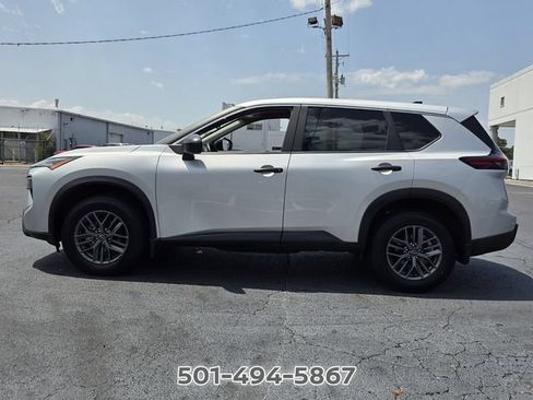 Certified 2024 Nissan Rogue S FWD image 2