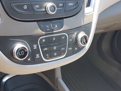 Used 2025 Chevrolet Malibu LT FWD image 31