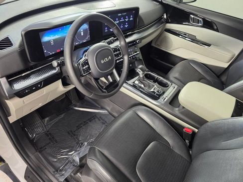 Used 2022 Kia Carnival SX Prestige FWD image 10