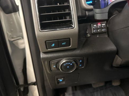 Used 2020 Ford Expedition XLT w/ Equipment Group 202A image 11