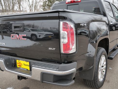 Used 2015 GMC Canyon SLT w/ Driver Alert Package image 17