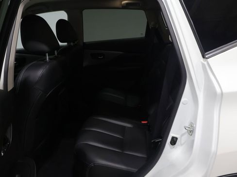 Used 2023 Nissan Murano SV image 18