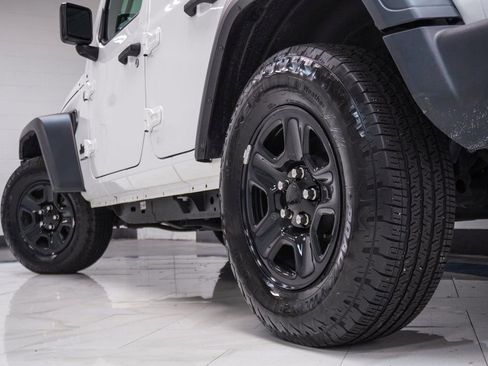 Used 2024 Jeep Wrangler Unlimited Sport AWD/4WD image 10
