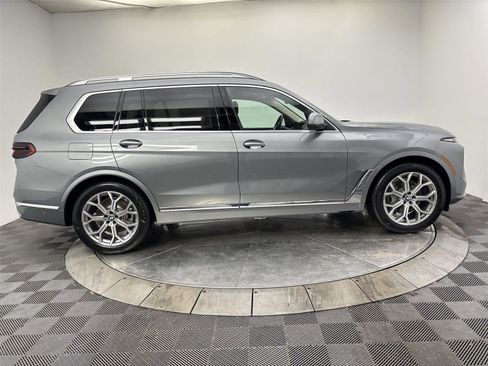 New 2026 BMW X7 xDrive40i w/ Premium Package image 17