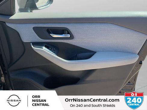 Used 2023 Nissan Rogue SV AWD/4WD image 10