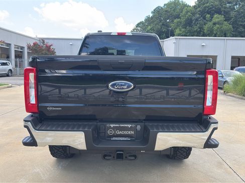 Used 2023 Ford F250 XLT AWD/4WD image 9