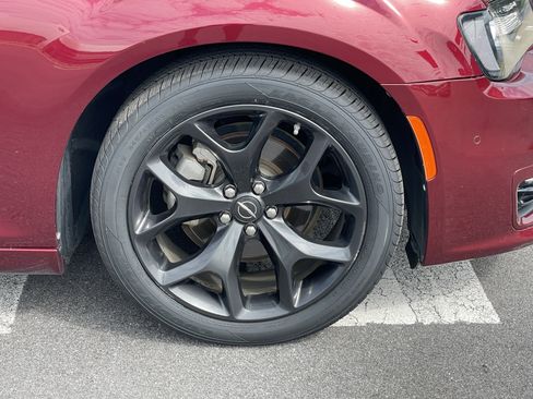 Used 2022 Chrysler 300 Touring L image 12