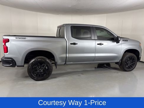 Used 2026 Chevrolet Silverado 1500 LT Trail Boss w/ LT Trail Boss Premium Package AWD/4WD image 12