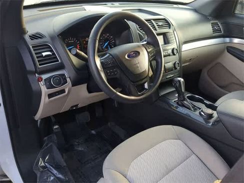 Used 2018 Ford Explorer 4WD image 10
