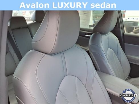Used 2019 Toyota Avalon XLE image 21
