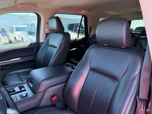 Used 2024 Ford Expedition XLT AWD/4WD image 14