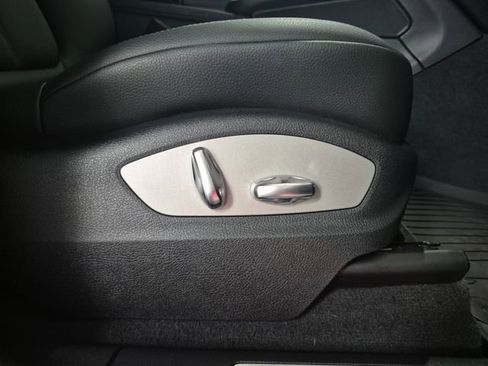 Used 2022 Porsche Macan S image 35