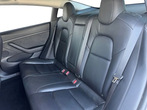 Used 2022 Tesla Model 3 Standard Range RWD image 13