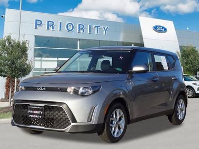 Used 2023 Kia Soul LX w/ LX Technology Package