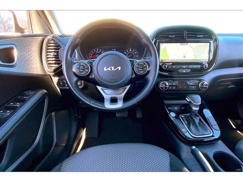 Used 2022 Kia Soul X-Line image 5