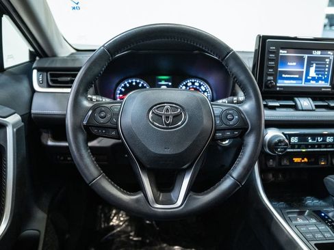 Used 2020 Toyota RAV4 XLE image 26