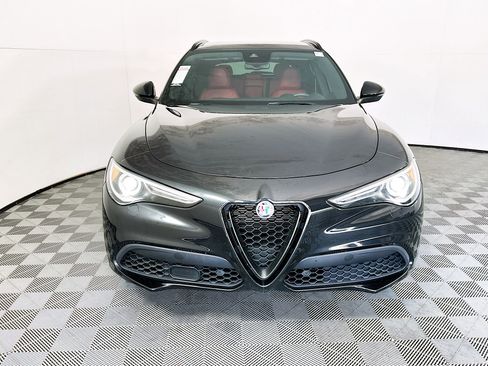 Used 2022 Alfa Romeo Stelvio Veloce AWD/4WD image 8