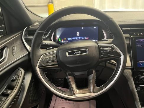 Used 2025 Jeep Grand Cherokee Limited w/ Trailer Tow Package image 20