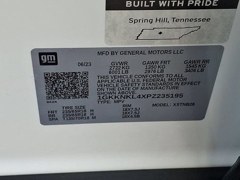 Used 2023 GMC Acadia SLE w/ Driver Convenience Package FWD image 27