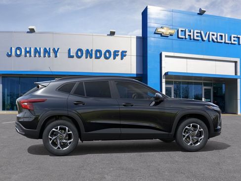 New 2026 Chevrolet Trax LT FWD image 5