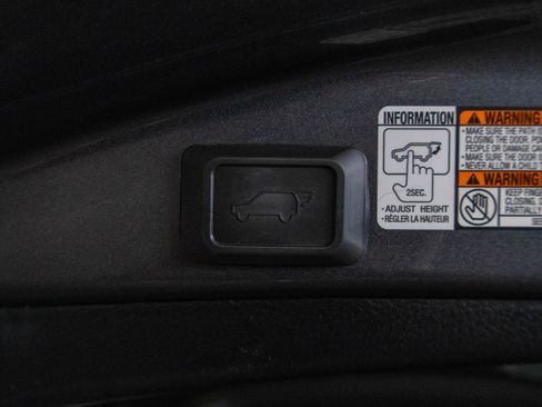 Used 2017 Toyota RAV4 Limited FWD image 26
